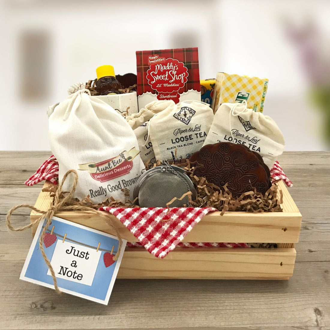 How to make personalized gift baskets for multiple recipients